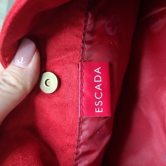 VINTAGE Escada Red Velvet Bronze Logo Sweetheart Knotted Strap Handbag - Picture 7 of 11